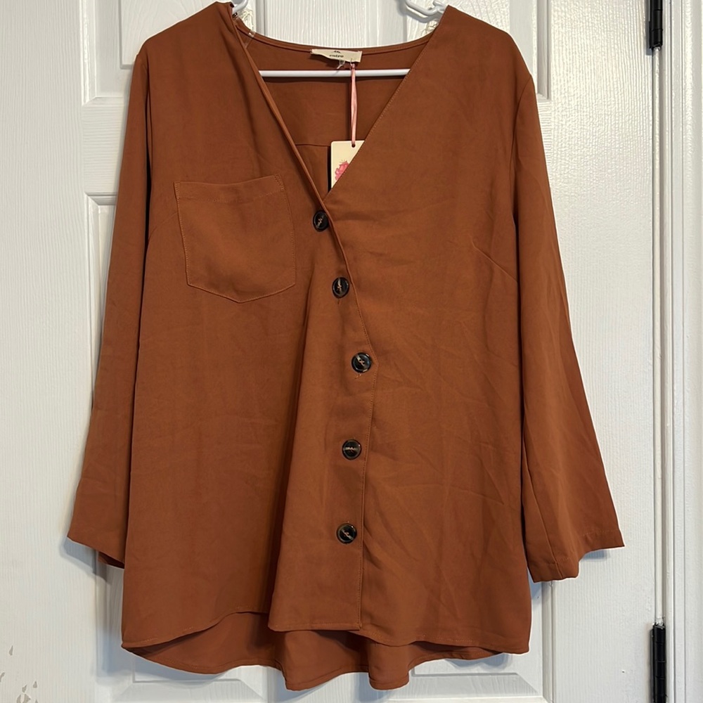 NWT Boutique 3/4 Sleeve Carmel Brown Blouse with Button Front